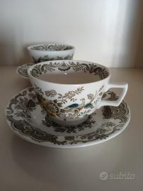 Elegante set di due tazze da te e piattino Ridgway