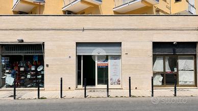 NEGOZIO A GAETA