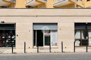 NEGOZIO A GAETA