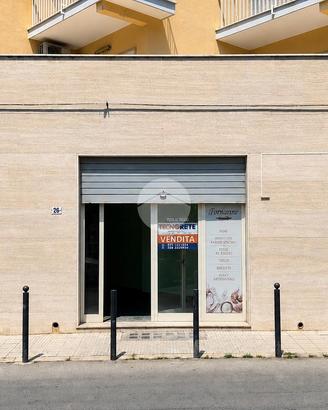 NEGOZIO A GAETA