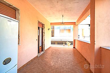 Appartamento con portico e con grandi spazi