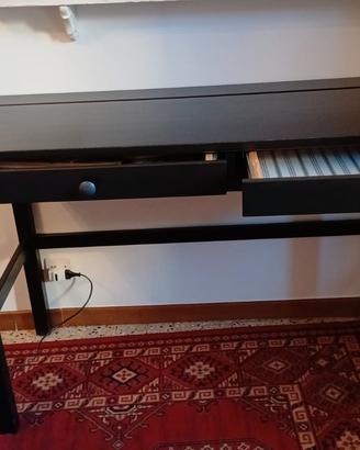 scrivania nera hemnes ikea