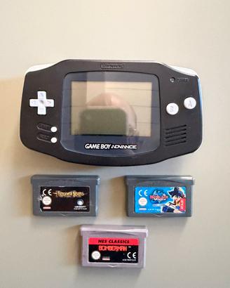 Game Boy Advance Nero + 2 Giochi (+1 omaggio)