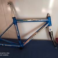 TELAIO CORSA CARBONIO GIANNI MOTTA MISURA "S"