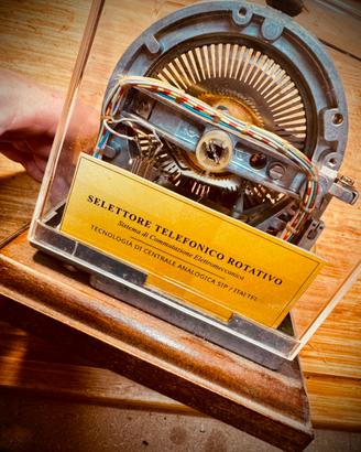 Settore telefonico rotativo d’epoca
