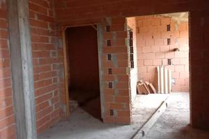 Simaxis ampio grezzo da ultimare