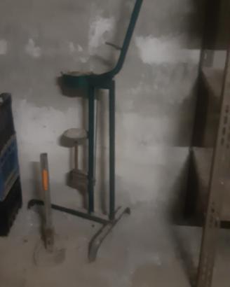 macchina per tappare bottiglie sia tappi di ferro 