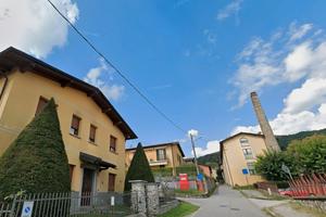 Trilocale a Erba con Terrazzo e Posto Auto