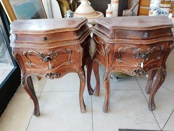 coppia comodini stile barocco