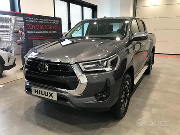 TOYOTA Hilux 2.4 D A/T 4WD 4 porte Double Cab Ex