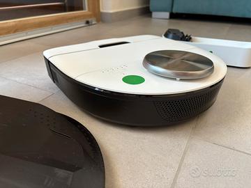 Robot aspirapolvere folletto