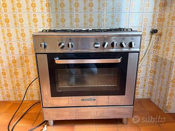 Cucina La Germania 5 fuochi a gas e fono elettrico
