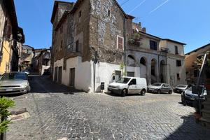 3 LOCALI A GENAZZANO