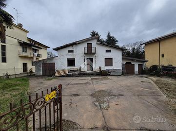 CASA INDIPENDENTE A MONTELLO