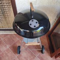 barbecue rotondo in ferro nero