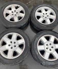 Cerchi con pneumatici usati per L. R. Discovery 3