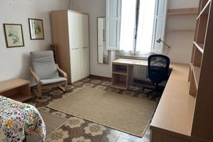 Stanza singola e molto ampia