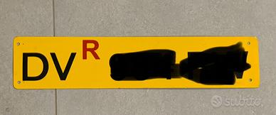 Targa ripetitrice gialla