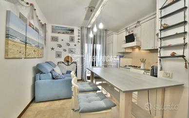 APPARTAMENTO CON TERRAZZO VICINO AL CENTRO