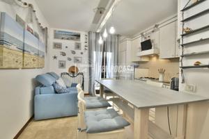 APPARTAMENTO CON TERRAZZO VICINO AL CENTRO