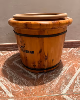 Vaso in legno
