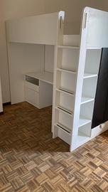 Cameretta con Letto a soppalco