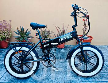 Bici elettrica fat con acceleratore e GPS. NUOVA!