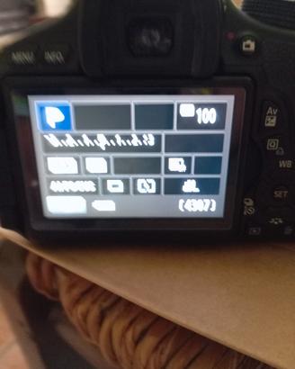 Canon EOS Rebel t3i o 600d in Italia - solo corpo