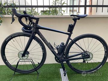 Bicicletta Gravel specialized in carbonio, taglia