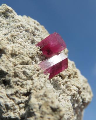 Minerali *** RARISSIMO BERILLO ROSSO BIXBITE UTAH