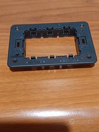 Supporto Vimar Eikon 3 moduli 