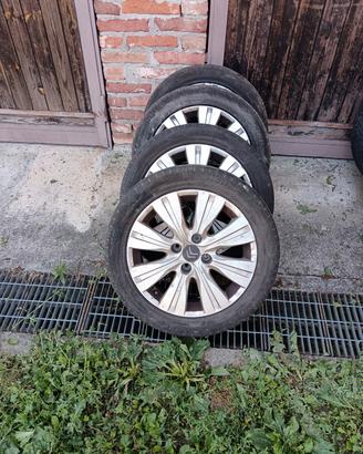 4 cerchi complete di gomme come da foto 195Citroen