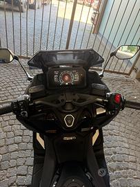 TMax tech come nuovo!!!