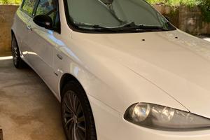 Alfa romeo 147 jtdm CNC unico proprietario