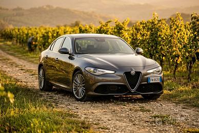 Alfa Romeo Giulia Veloce Q4 AT8 210cv