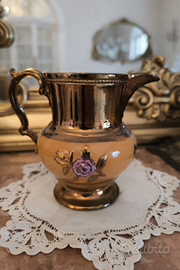 Lattiera in stile rococò