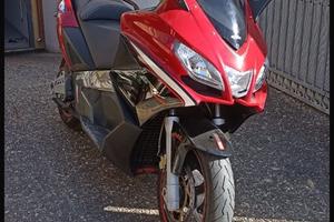 Aprilia srv 850