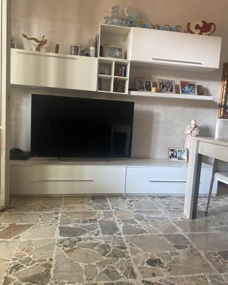 Sala bianco lucido