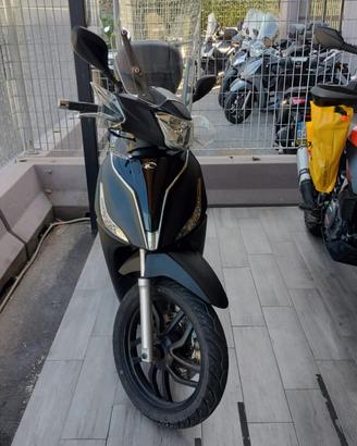 Kymco People 125i