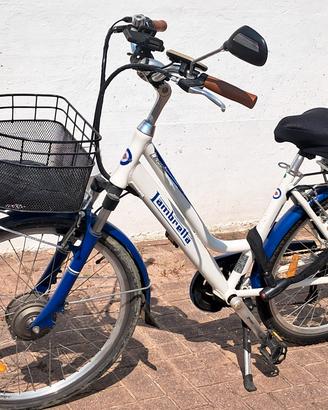 bicicletta a pedalata assistita  marchio Lambretta