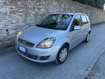 FORD Fiesta 5p 1.4 tdci Ghia