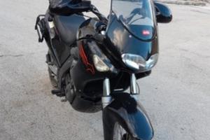 Aprililia Pegaso 650 iniezione  del 2004.