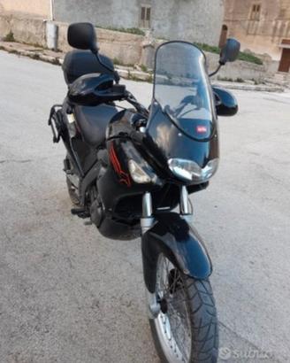 Aprililia Pegaso 650 iniezione  del 2004.