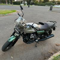 Moto Guzzi v7 Centenario