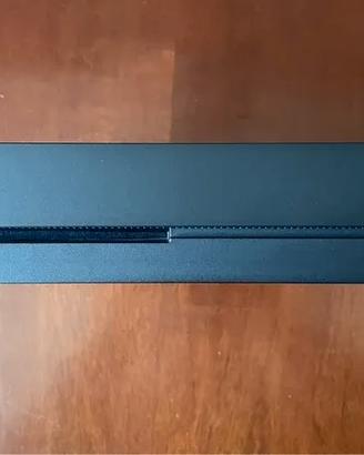 Xbox one X + Kit play and charge