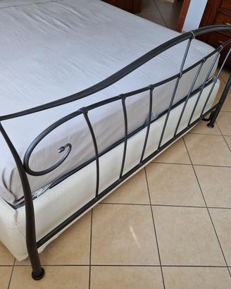 Letto con cassettone