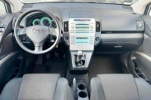 toyota corolla verso 2.2d