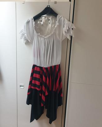 Vestita da PIRATESSA per CARNEVALE