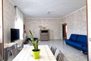 Ampio appartamento 4 vani + acc.ri + posto auto