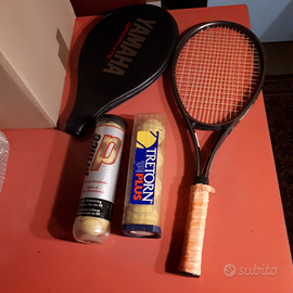Racchetta da tennis + due tubi di palline